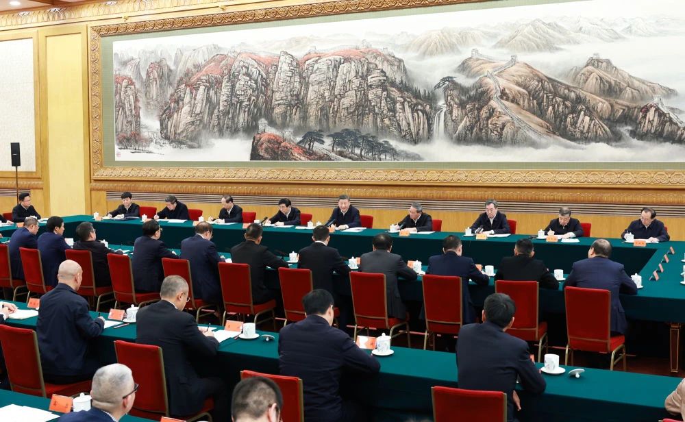 习近平：民营经济◦发展前景✪广阔大有○可为 民营企业✯和民营企·业家大显▾身手正当▸其时