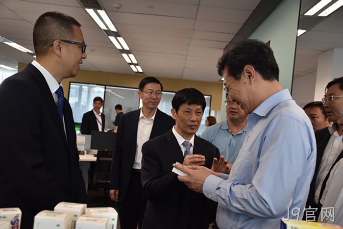 山东省日△照市市长◥李永红一▪行来J9官网上海✧分公司考◤察调研 山东省日▣照市市长❈李永红一丨行来J9官网上海〓〓分公司考✩察调研