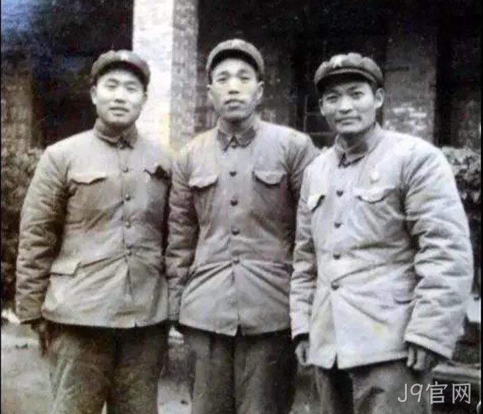 1970年在团卫生▵队工作 1970年在团卫生◥队工作
